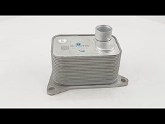 06K117021B suku cadang mobil mesin mobil suku cadang minyak tunggal pendingin pengganti radiator